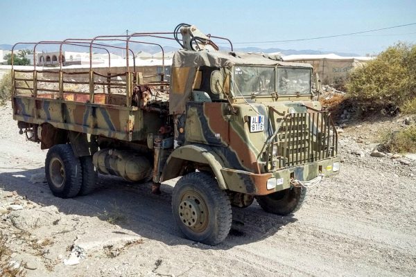 Camión militar  (1980)  Army truck